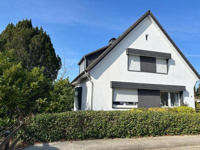 Großes Einfamilienhaus mit PV Anlage, Wallboxen & 980 m² Grund