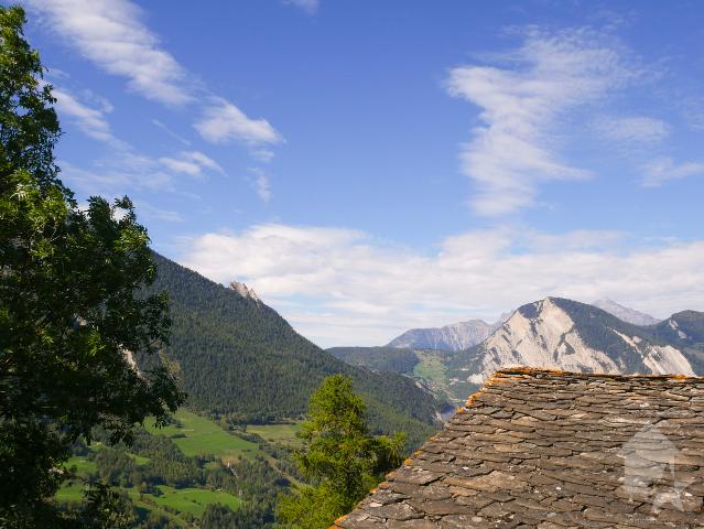 Großes Familienhaus mit enormem Potenzial in La Rosière