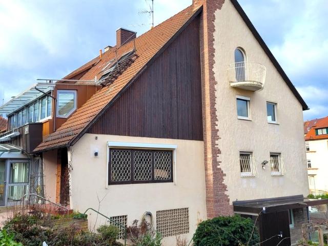 Großes Haus für Wohngemeinschaften, Wohnen & Arbeiten, für Familien, für mehrere Generationen etc