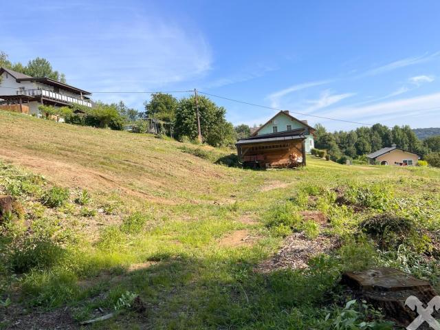 Großes, sonniges Baugrundstück in Hanglage bei Gnaning