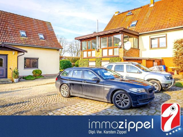 Großes Wohnhaus mit Einliegerwohnung und Gästehaus in Passow: 1.089 m² Grdst, 11 Zi ca.293 m² Wfl