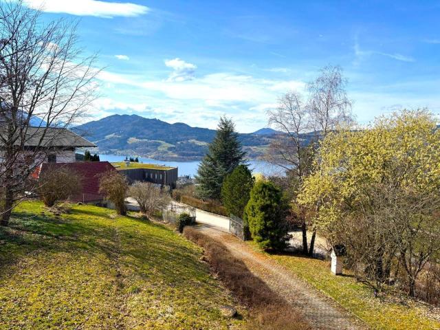Großes Wohnhaus auf über 3.800m² Grund mit Seeblick – hochwertige Ausstattung & viele Potenziale