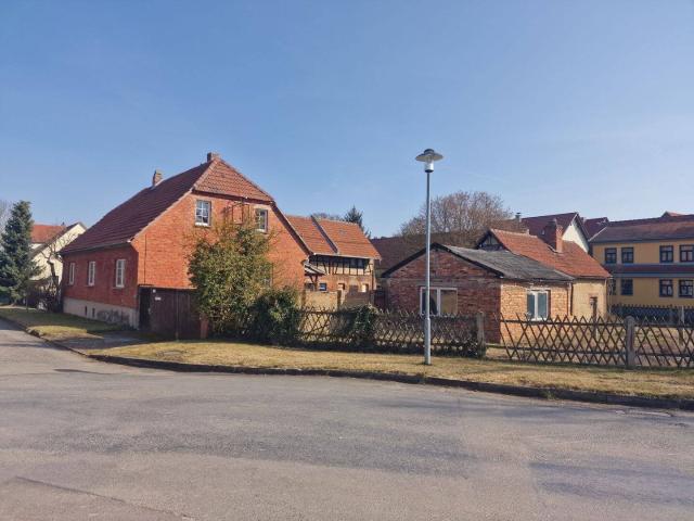Großes Wohnhaus + ausgebautes Nebengebäude + Werkstatt + Baugrundstück in Großschwabhausen