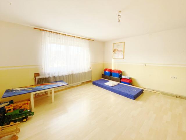 Großes Wohnhaus für 1 bis 2 Familien