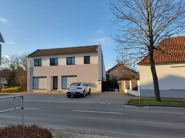 Großfamilien und Investoren aufgepasst! Neuwertiges Mehrfamilienhaus in Hirm – Ihr Traum von 10 Zimmern und Garten!