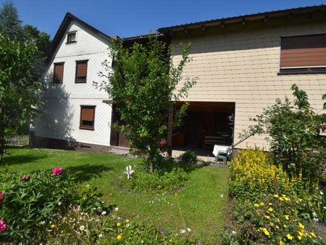Grosszügig geschnittenes Einfamilienhaus mit kl. Einliegerwohnung in ruhiger Lage im Klosterort