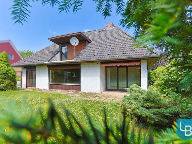 Großzügig geschnittenes Einfamilienhaus mit Modernisierungsbedarf im Herzen von Kroog