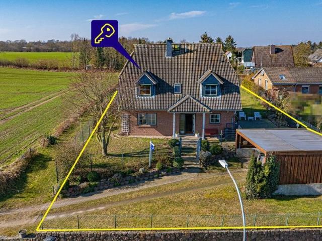 Großzügig Wohnen in Feldrandlage Einfamilienhaus mit Weitblick in Gadendorf