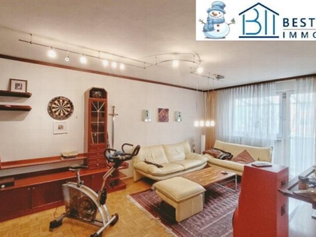 Großzügige 4 Zimmer mit 2 Balkonen und Ausblick