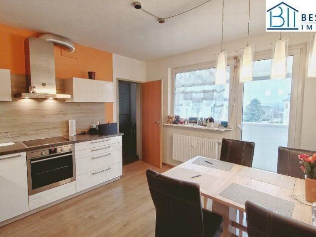 Großzügige 4 Zimmer mit 2 Balkonen und Ausblick