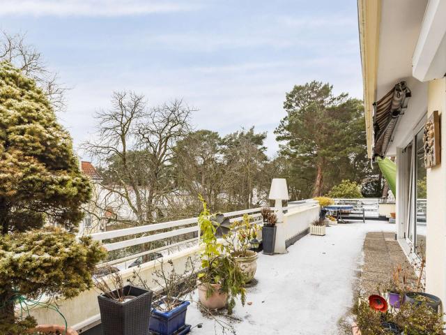Großzügige 4 Zimmer Familienwohnung mit Dachterrasse in Berlin Schlachtensee