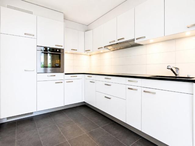 Grosszügige 4½ Zimmerwohnung mit Gartensitzplatz