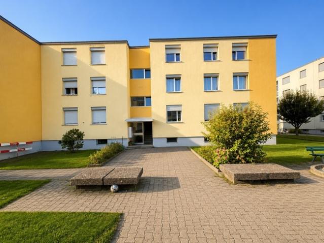 Grosszügige 4.5 Zimmer Wohnung mit Balkon und Bergblick in Thun