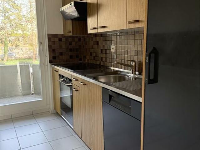 Grosszügige 4.5 Zimmerwohnung an zentraler Lage