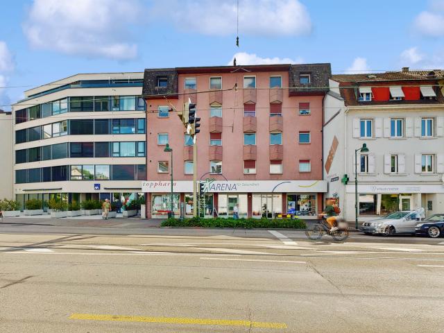 Grosszügige 4.5 Zimmerwohnung im Herzen von Birsfelden