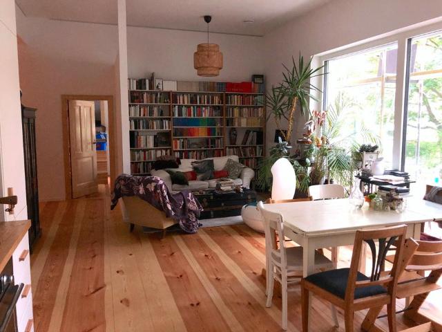 Großzügige 5 Zimmer Wohnung mit Terrasse in Berlin Neukölln