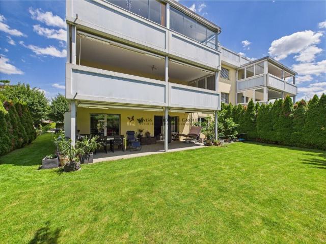 Grosszügige 5.5 Zimmer Gartenwohnung mit viel Licht, Komfort und Privatsphäre