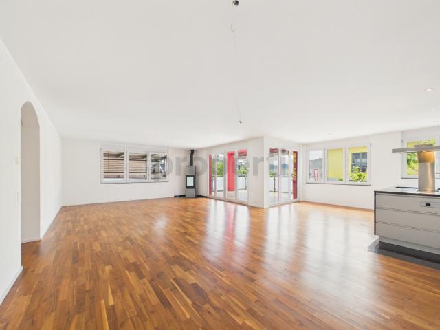 Grosszügige 5.5 Zimmer Wohnung mit Balkon, Wilen b. Wil