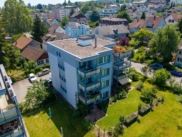 Grosszügige 5,5 Zimmer Wohnung mit zwei Balkonen an ruhiger Lage