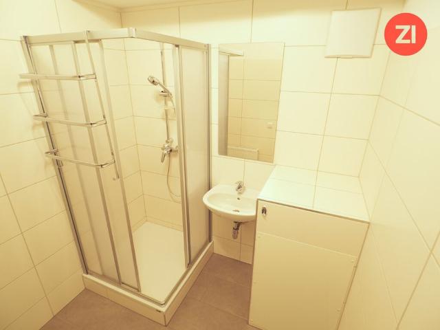 Großzügige 2 Zimmer Wohnung inkl. Küche in der Dinghoferstraße!