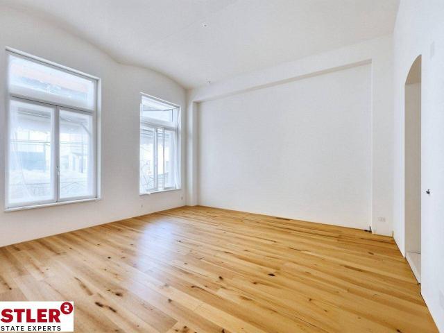 Großzügige 2 Zimmer Altbauwohnung mit charmantem Gewölbe