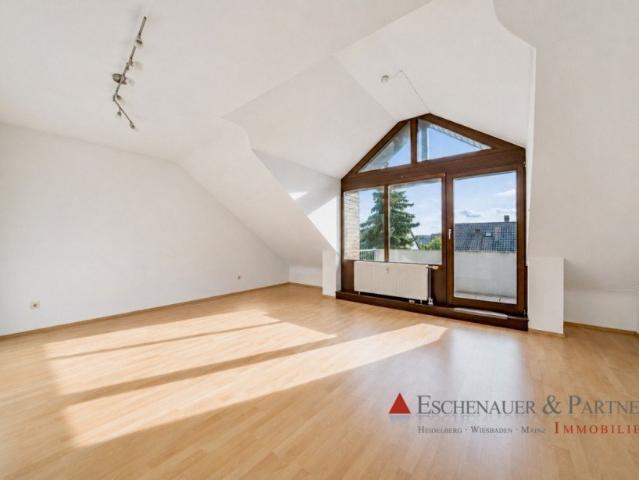 Wohnen über dem Neckar Familienidylle mit traumhafter Sonnenterrasse und Panoramablick
