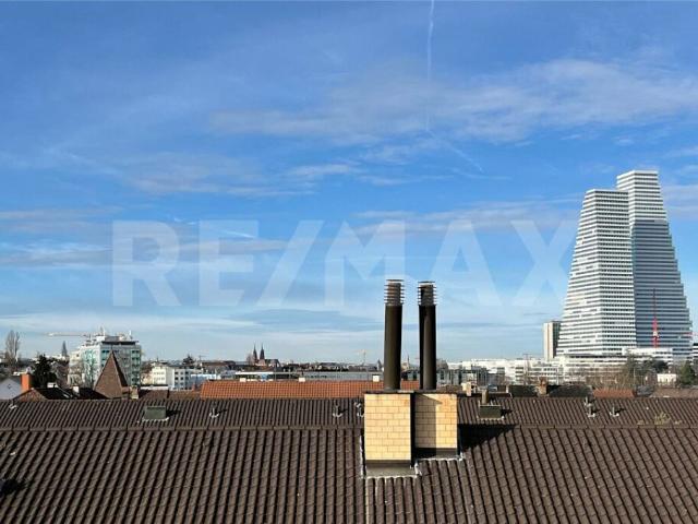 Grosszügige 2.5 Zimmer Wohnung mit Blick über Basel zu verkaufen