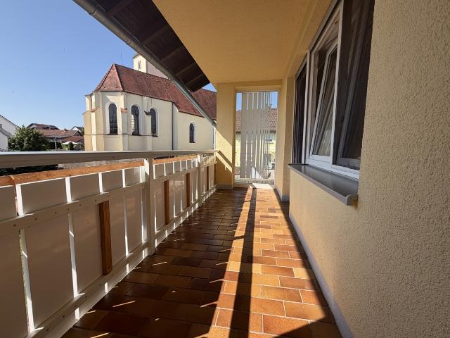 Großzügige 3 Zimmer Wohnung mit überdachtem Balkon