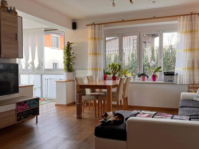 Reserviert Großzügige 3 Zimmer Wohnung mit Balkon/Loggia, Einzelgarage und Top Lage in Gmunden