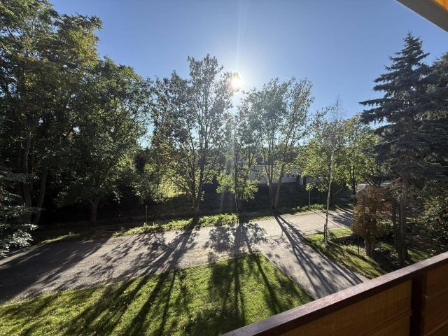 Großzügige 3 Zimmer Wohnung mit Blick ins Grüne!