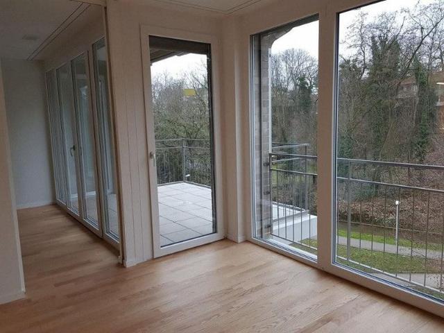 Grosszügige 3 Zimmerwohnung im Lehenmattquartier