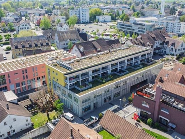 Grosszügige 3.5 Zimmer Wohnung