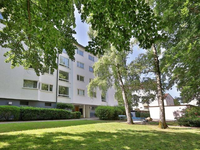 Großzügige 3,5 Zimmer Wohnung mit Südbalkon und Waldblick