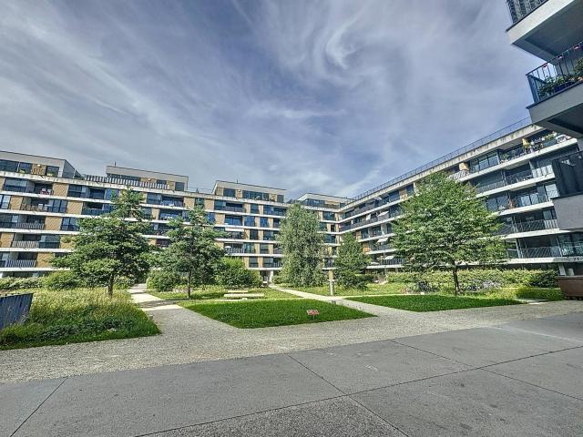 Grosszügige 3.5 Zimmerwohnung mit Balkon Loggia und freiem Blick