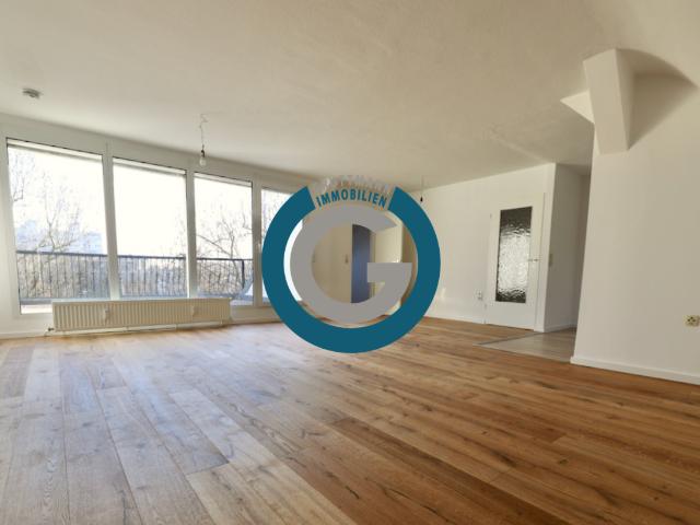 GROSSZÜGIGE TERRASSE DACHGESCHOSSWOHNUNG NEBST DACHBODENFLÄCHE ZENTRAL & RUHIG