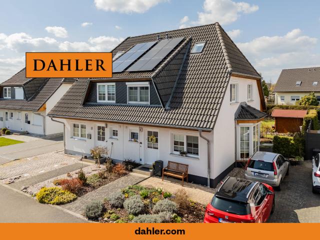 Großzügige und energieeffiziente Doppelhaushälfte mit Garten in familienfreundlicher Lage