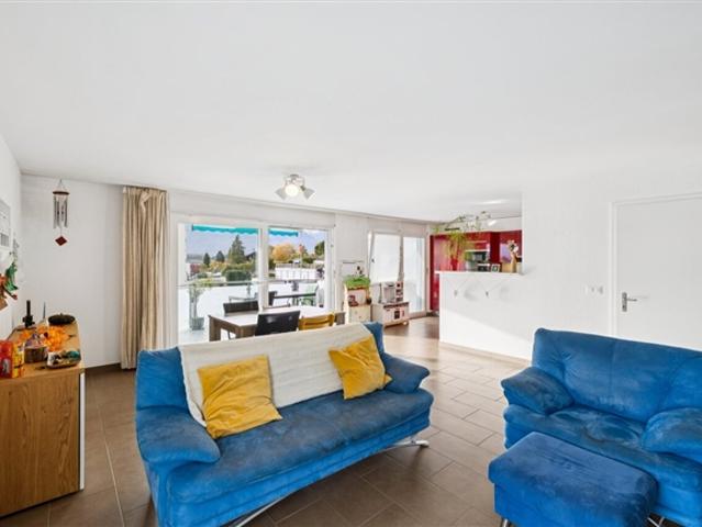 Grosszügige und helle 4.5 Zimmerwohnung mit Dents du Midi