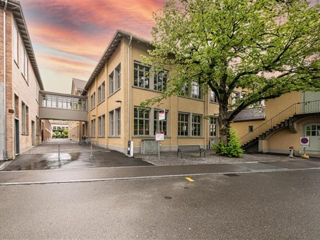 Grosszügige und helle Bürofläche mit Charakter