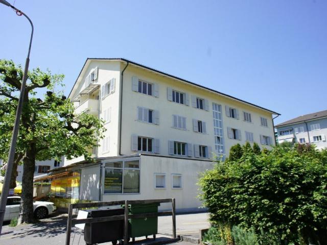 Grosszügige und helle Wohnung an ruhiger Lage!