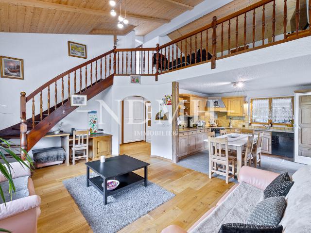 Großzügige Villa mit großzügigen Volumina, mit Garage und Werkstatt von 137 m²