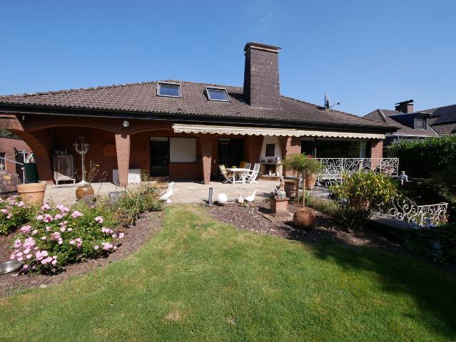 Großzügige Villa mit Swimmingpool, Sauna und Doppelgarage in ruhiger Lage von Oer Erkenschwick
