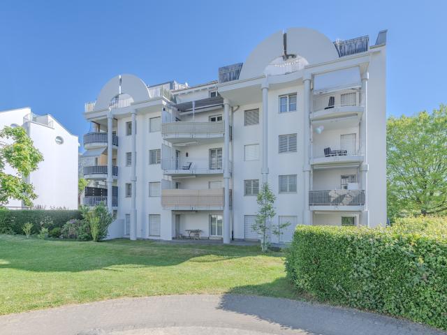 Grosszügige Wohnung mit zwei Balkonen in idealer Lage!