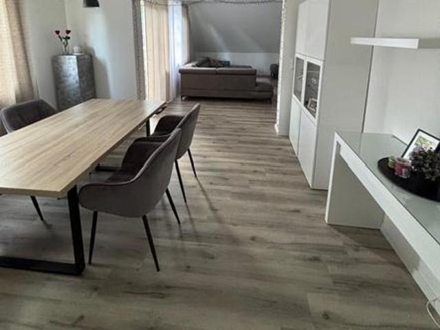 Großzügige Wohnung mit Ausbaumöglichkeit