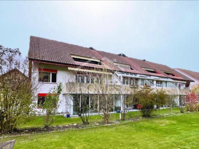 Grosszügige Wohnung mit Hobbyraum