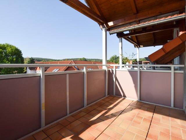 Großzügige Wohnung mit sonnigem Balkon und Tiefgaragenstellplatz!