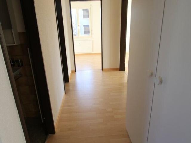 Grosszügige Wohnung an ruhiger Lage! Dreamo. Ch