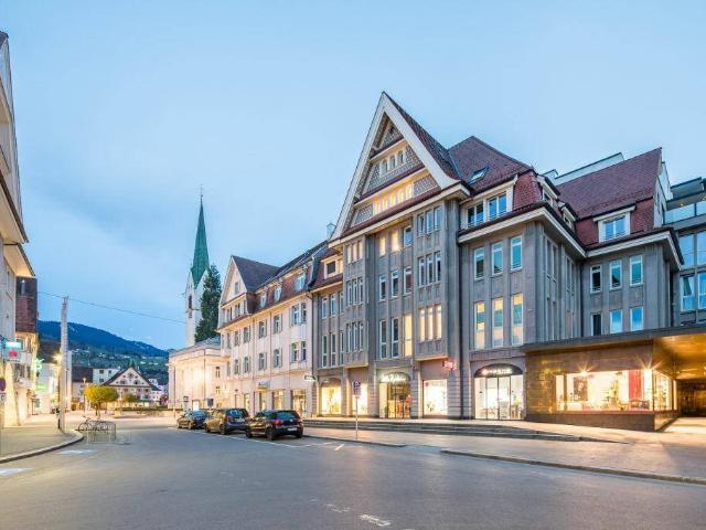 Großzügige Wohnung im modernisierten Altbau – Perfekte Stadtlage mit ruhigem Flair