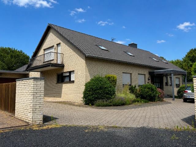 Großzügige Dachgeschosswohnung in Mönchengladbach West