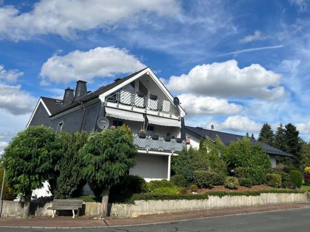 Großzügige Dachgeschosswohnung in guter Lage