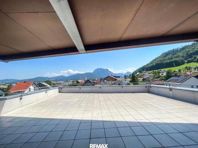 Großzügige Dachgeschoss Wohnung mit Toller Terrasse in Pinsdorf